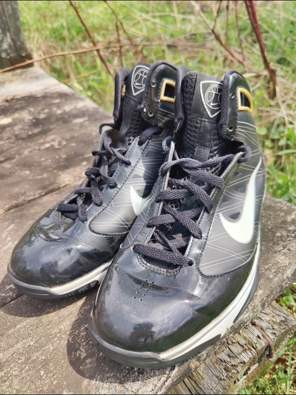 Nike Black and White High-Top Basketball Shoes
